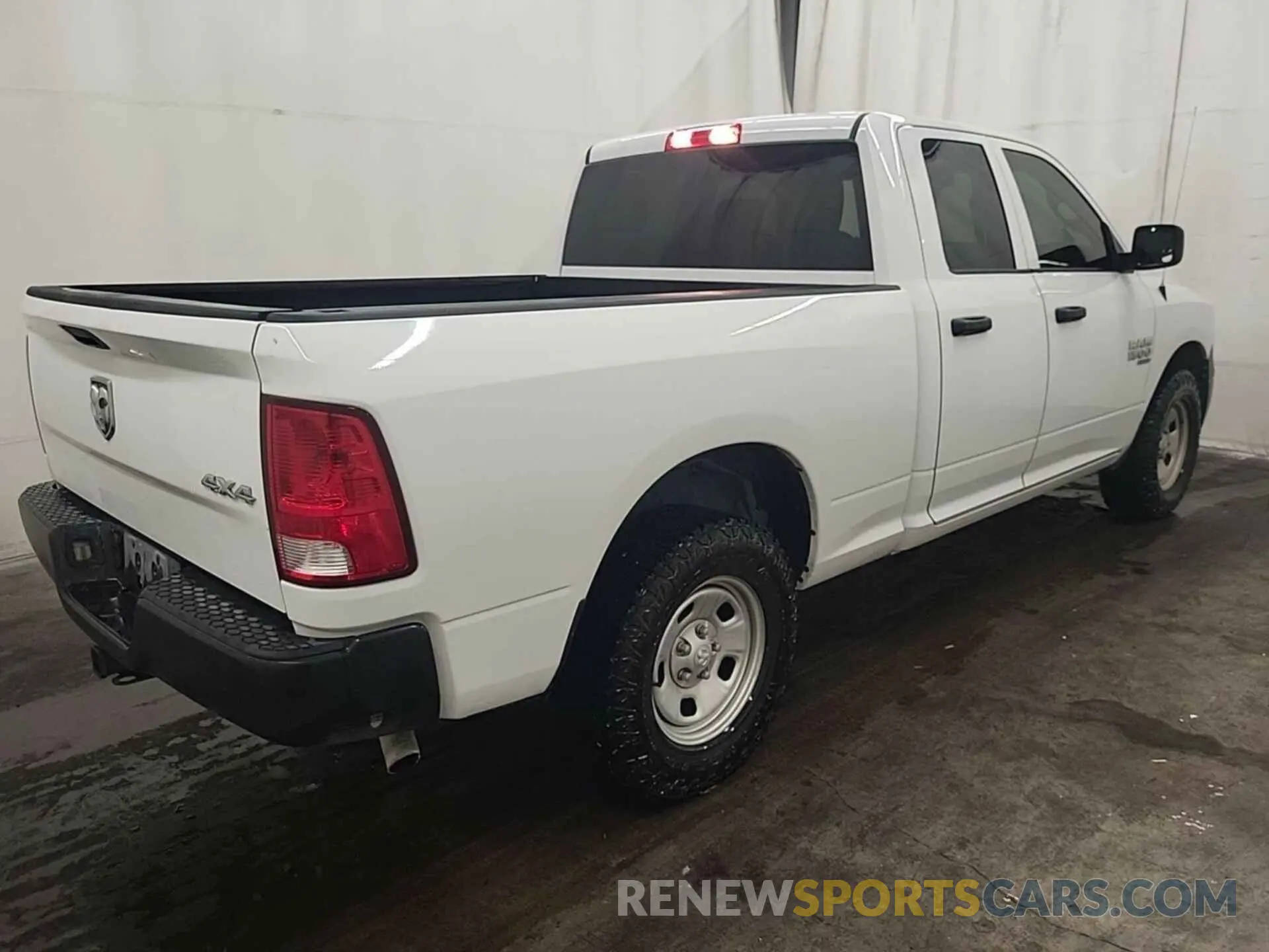 9 Photograph of a damaged car 1C6RR7FG0LS150796 RAM 1500 CLASSIC 2020