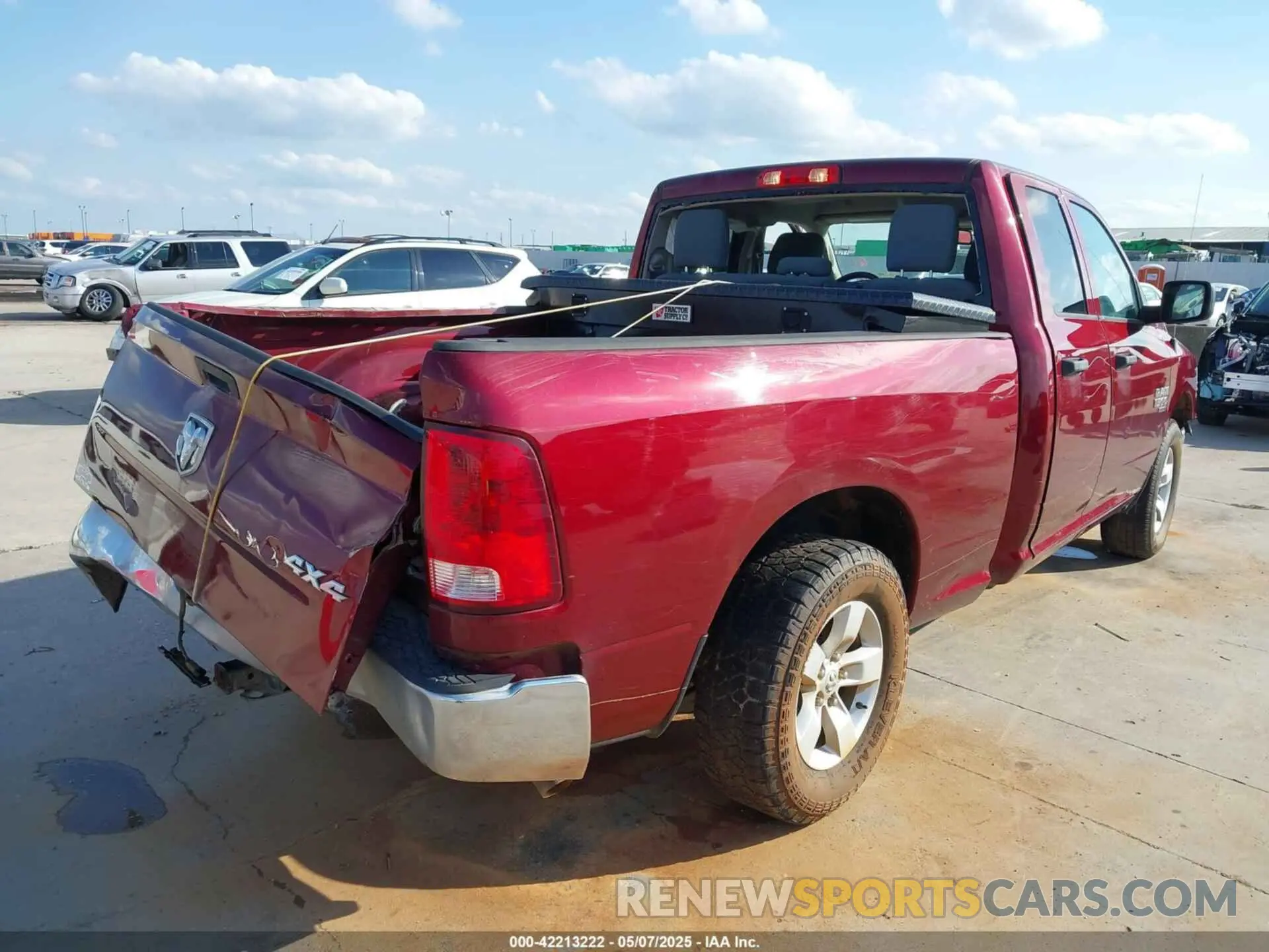 4 Photograph of a damaged car 1C6RR7FG1LS154338 RAM 1500 CLASSIC 2020