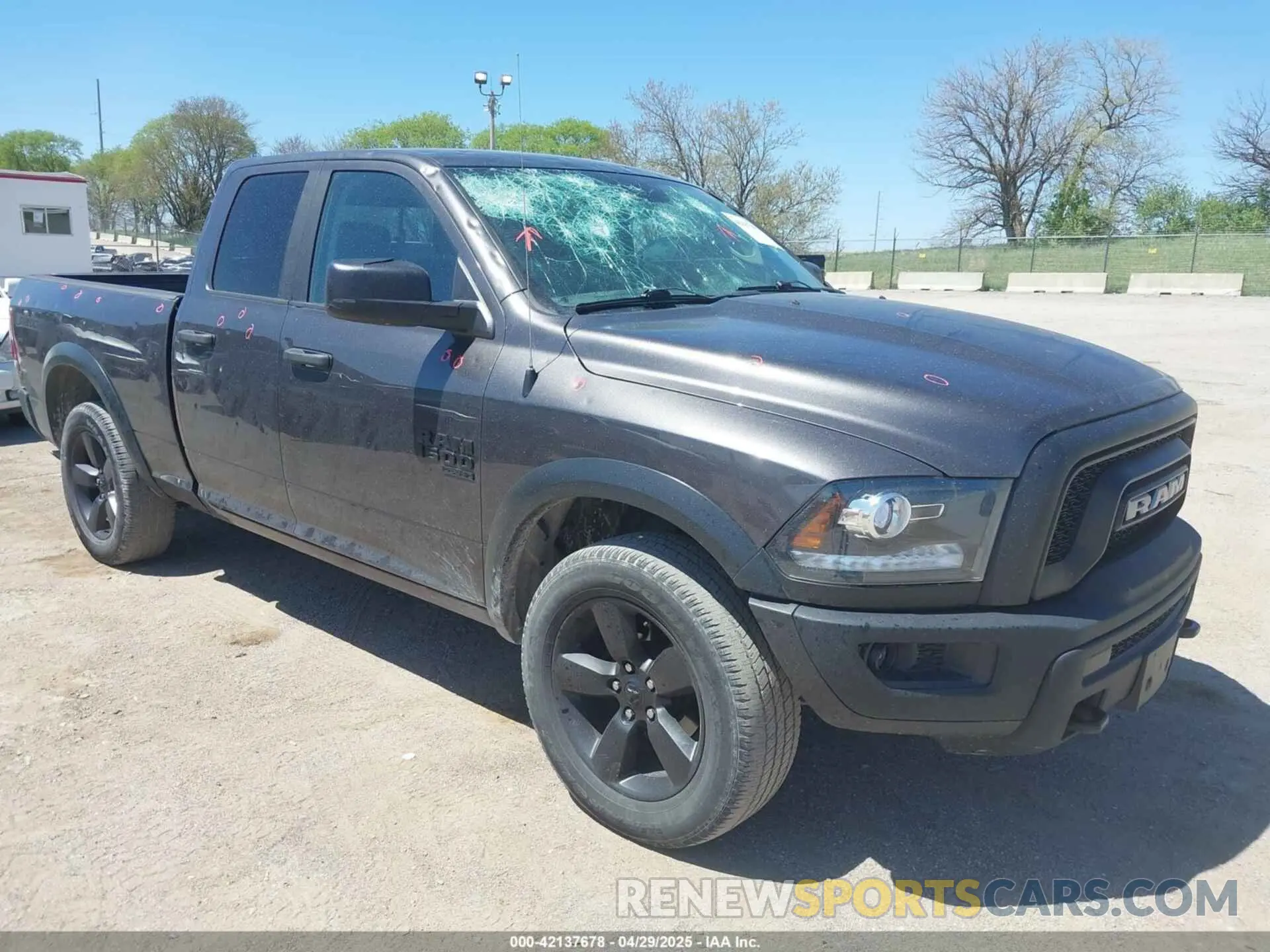 1 Photograph of a damaged car 1C6RR7GG3LS130833 RAM 1500 CLASSIC 2020
