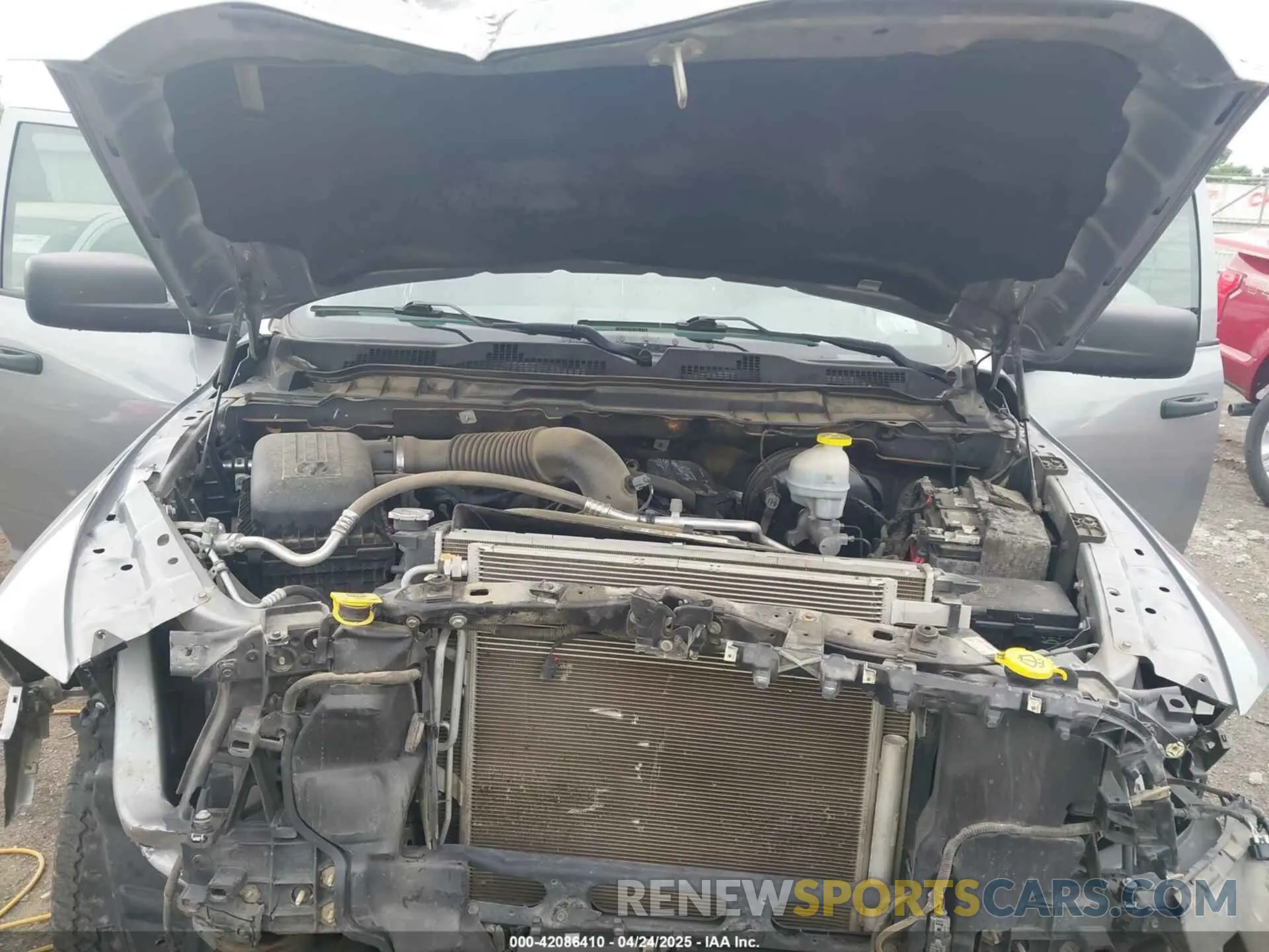 10 Photograph of a damaged car 1C6RR7KT4LS127377 RAM 1500 CLASSIC 2020