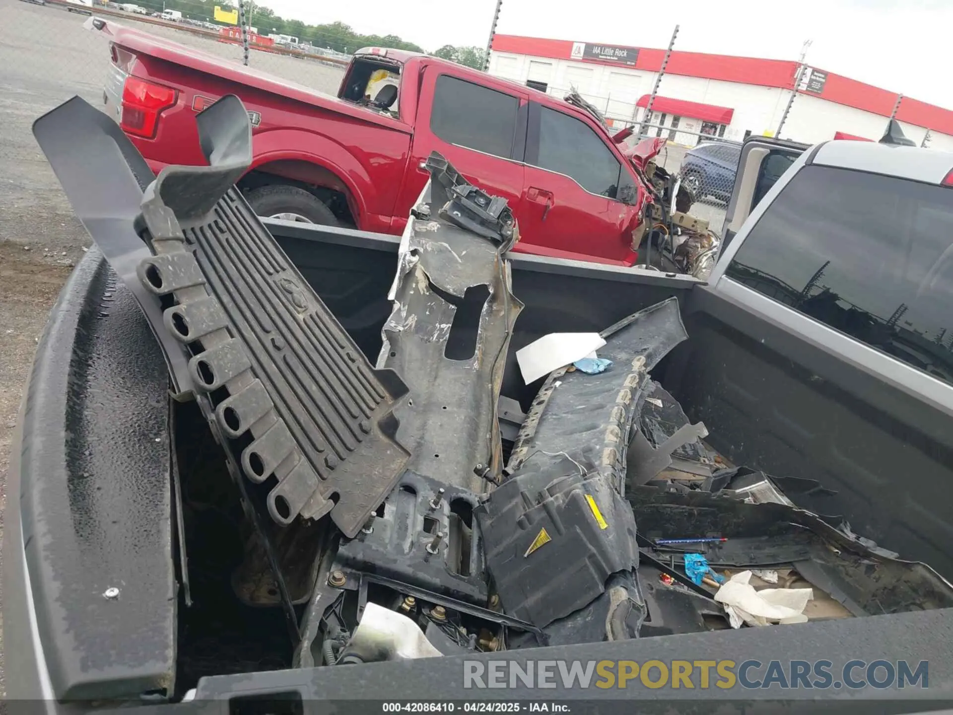 12 Photograph of a damaged car 1C6RR7KT4LS127377 RAM 1500 CLASSIC 2020
