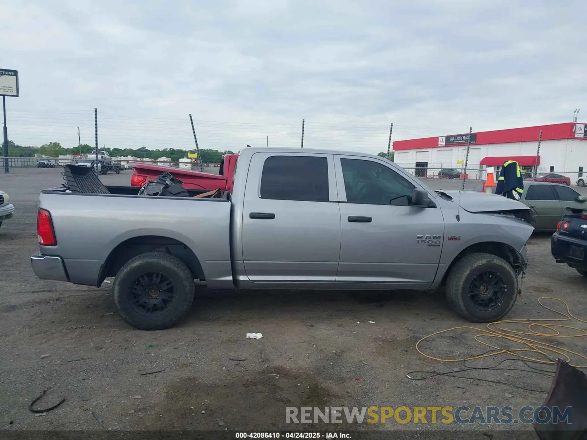 14 Photograph of a damaged car 1C6RR7KT4LS127377 RAM 1500 CLASSIC 2020