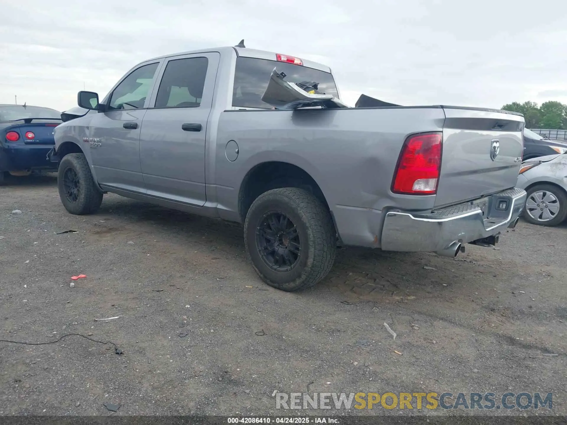 3 Photograph of a damaged car 1C6RR7KT4LS127377 RAM 1500 CLASSIC 2020