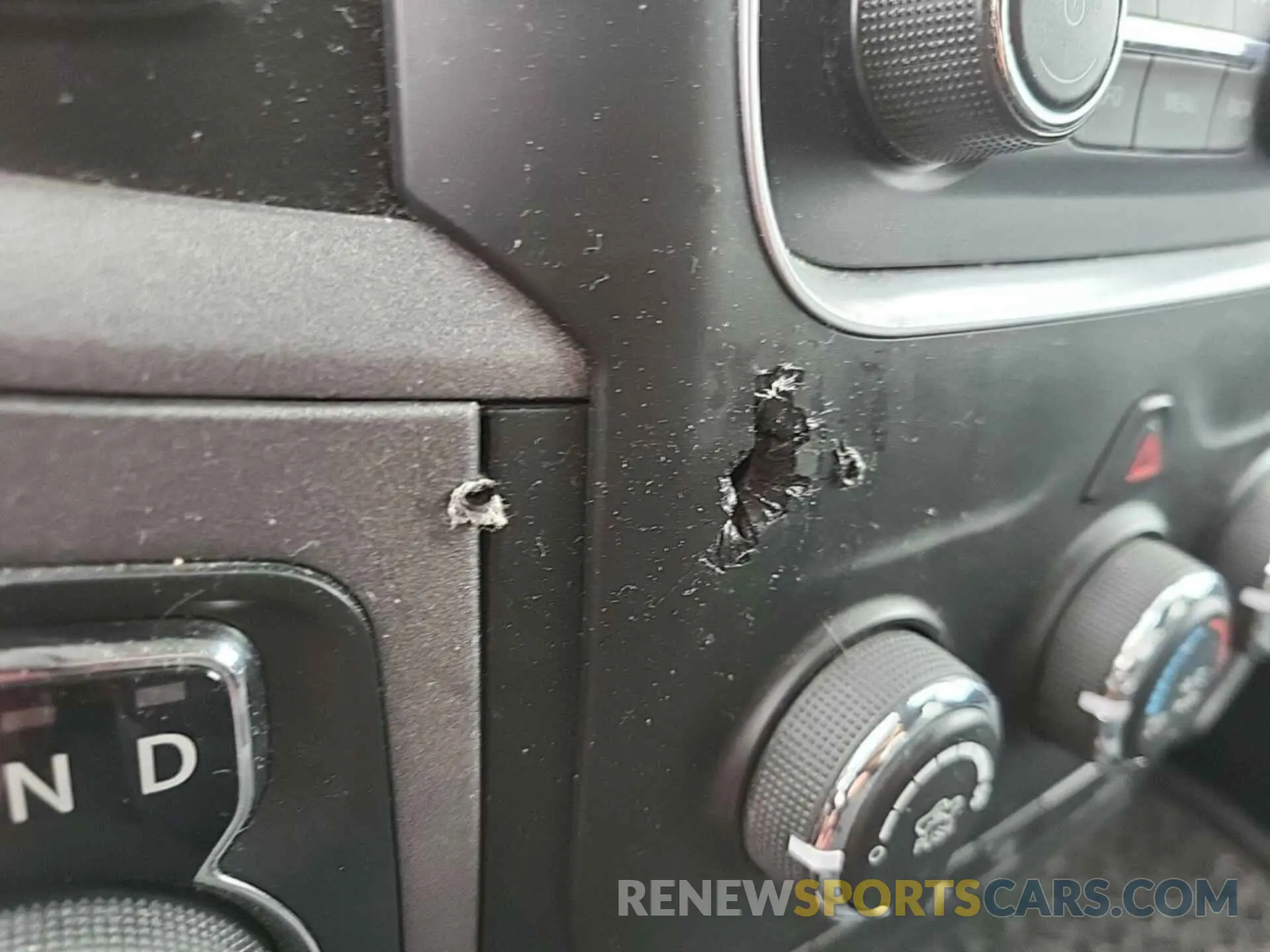 1 Photograph of a damaged car 1C6RR7KTXLS129022 RAM 1500 CLASSIC 2020