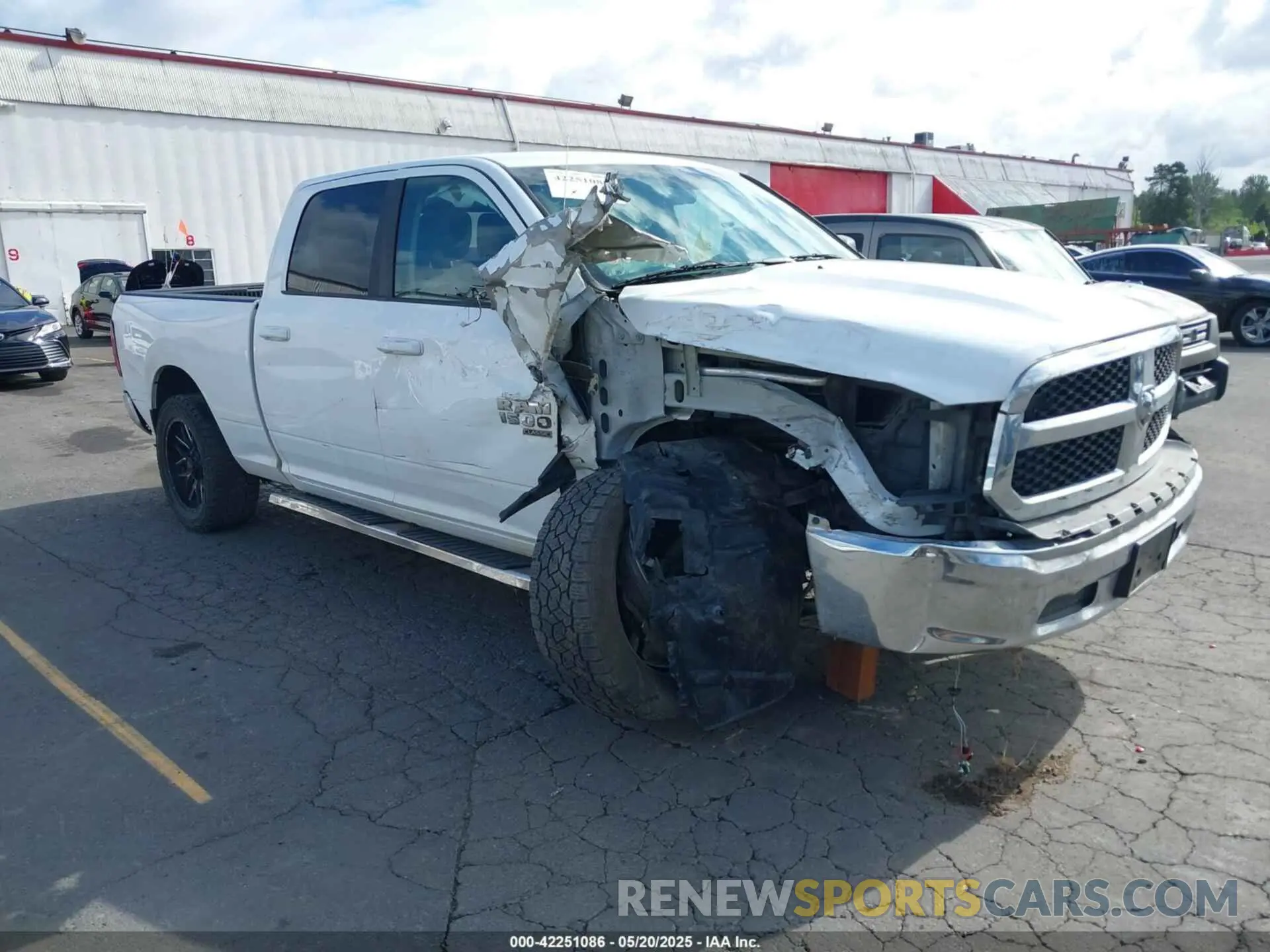 1 Photograph of a damaged car 1C6RR7TT3LS100914 RAM 1500 CLASSIC 2020