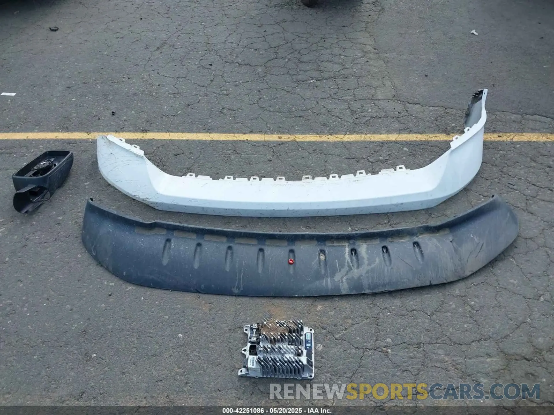 12 Photograph of a damaged car 1C6RR7TT3LS100914 RAM 1500 CLASSIC 2020