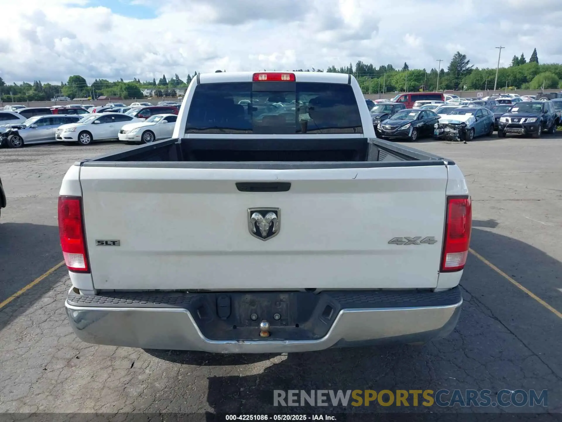 17 Photograph of a damaged car 1C6RR7TT3LS100914 RAM 1500 CLASSIC 2020