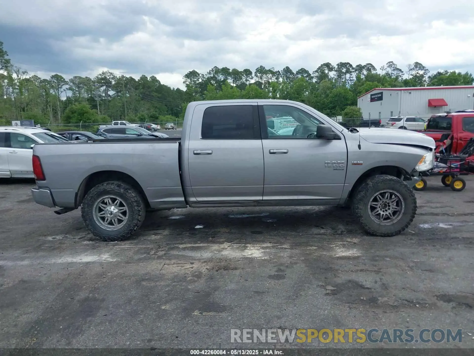 13 Photograph of a damaged car 1C6RR7TT5LS124681 RAM 1500 CLASSIC 2020