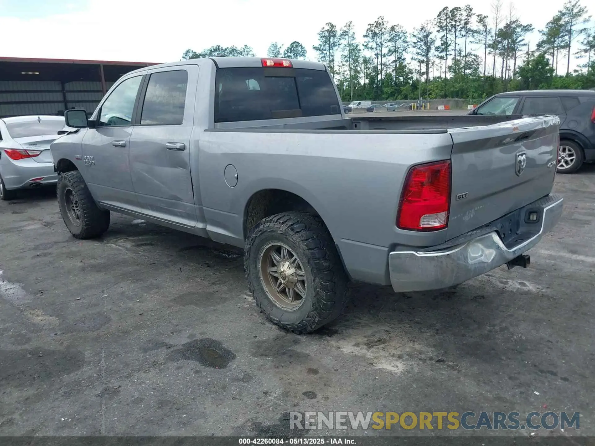 3 Photograph of a damaged car 1C6RR7TT5LS124681 RAM 1500 CLASSIC 2020