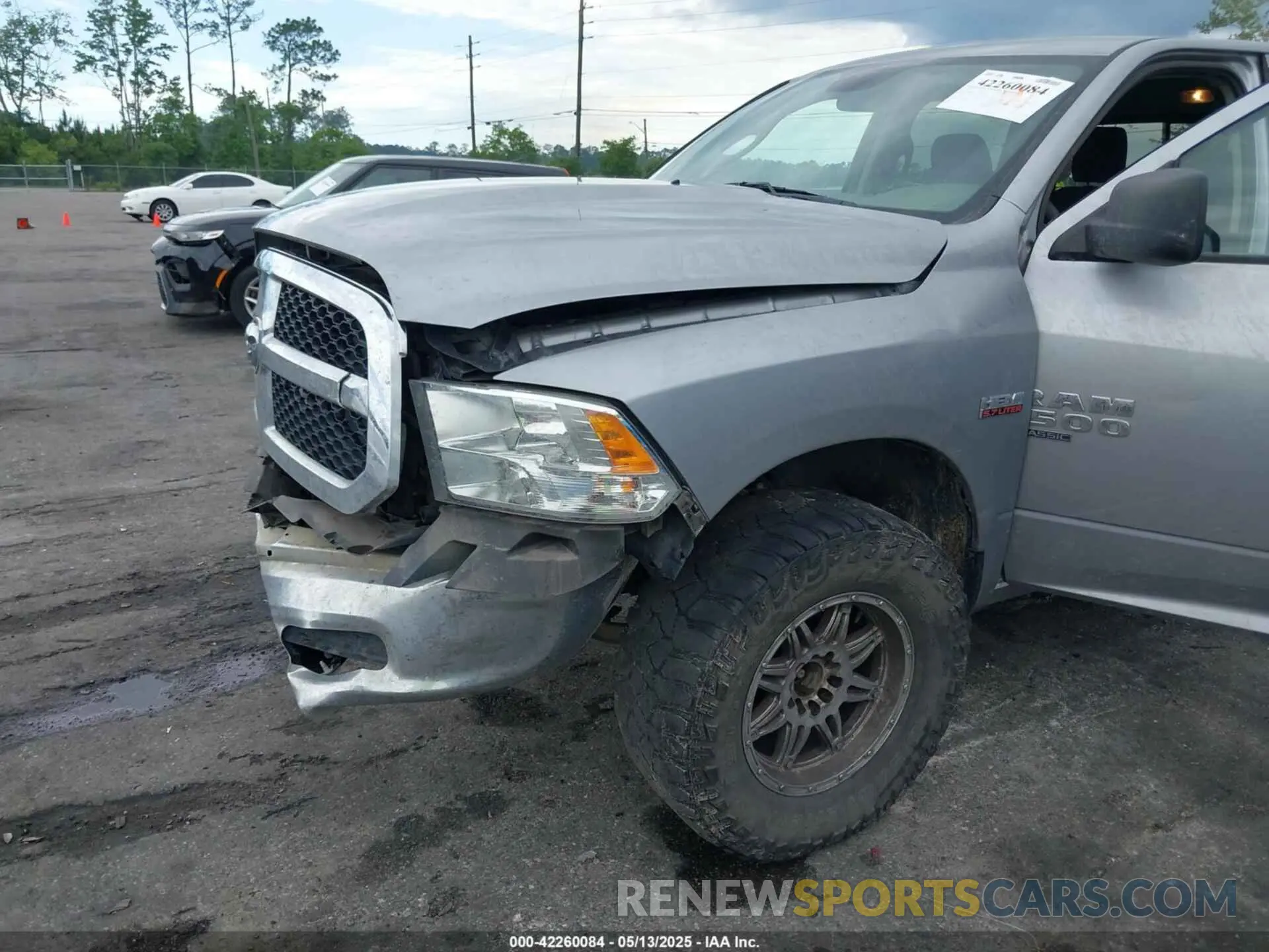 6 Photograph of a damaged car 1C6RR7TT5LS124681 RAM 1500 CLASSIC 2020