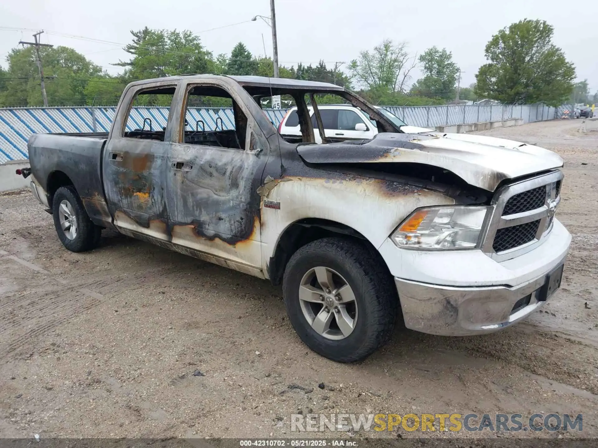 1 Photograph of a damaged car 1C6RR7TT8LS121936 RAM 1500 CLASSIC 2020