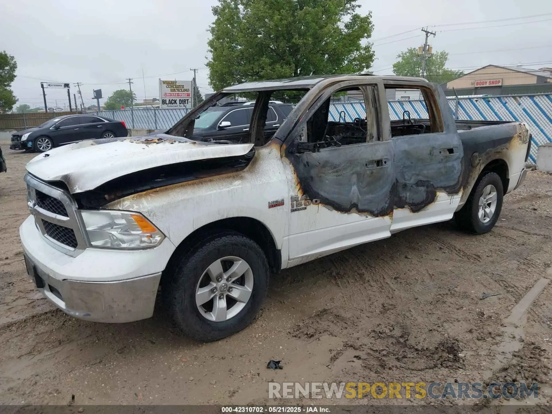 2 Photograph of a damaged car 1C6RR7TT8LS121936 RAM 1500 CLASSIC 2020