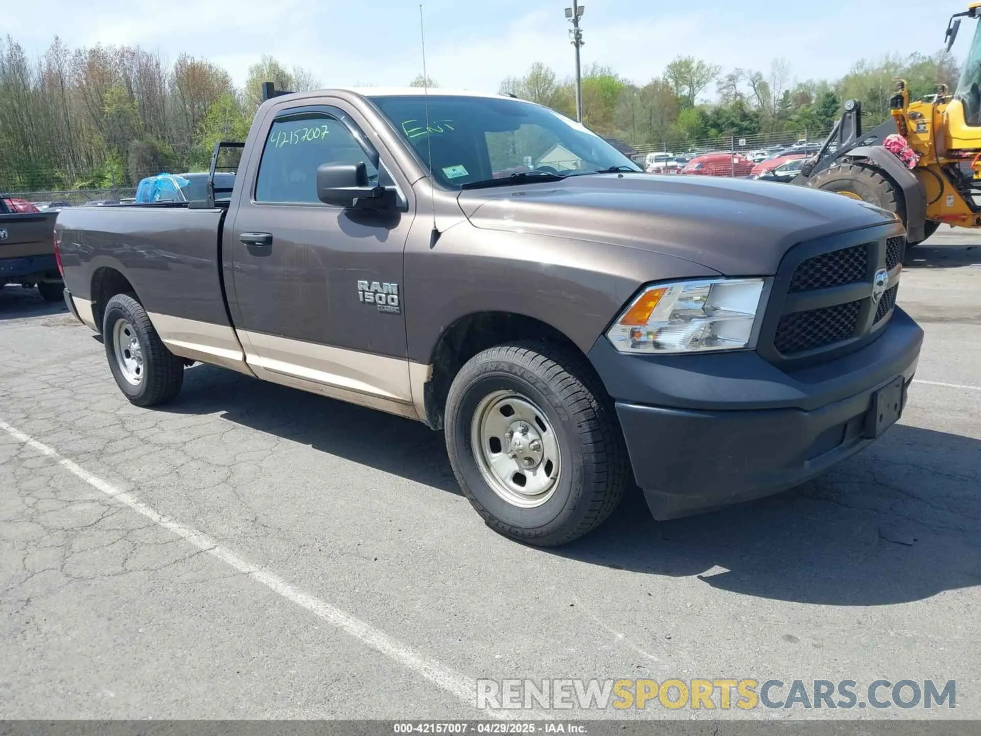 1 Photograph of a damaged car 3C6JR6DG5LG133073 RAM 1500 CLASSIC 2020