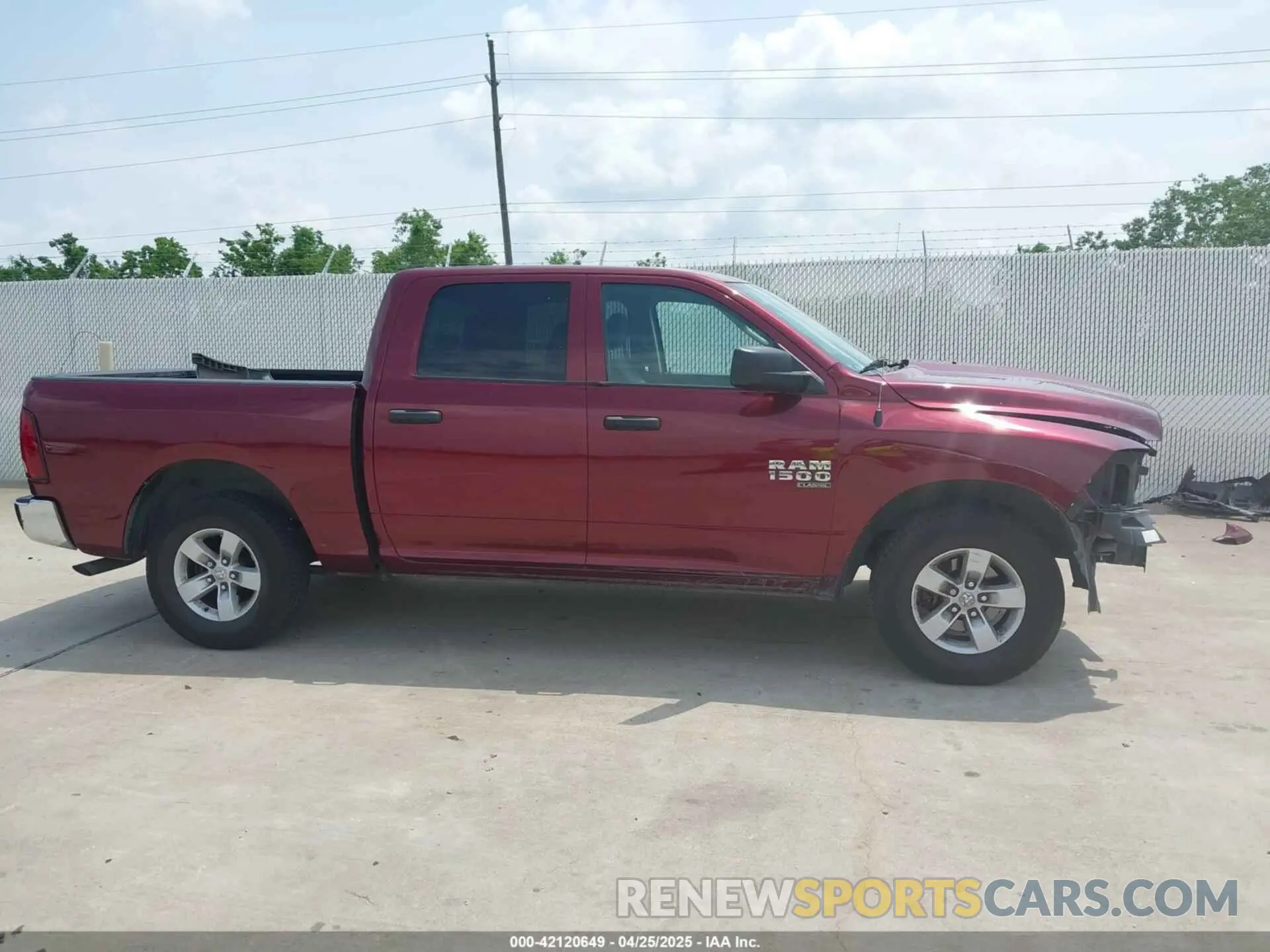 13 Photograph of a damaged car 3C6RR6KG0LG175401 RAM 1500 CLASSIC 2020