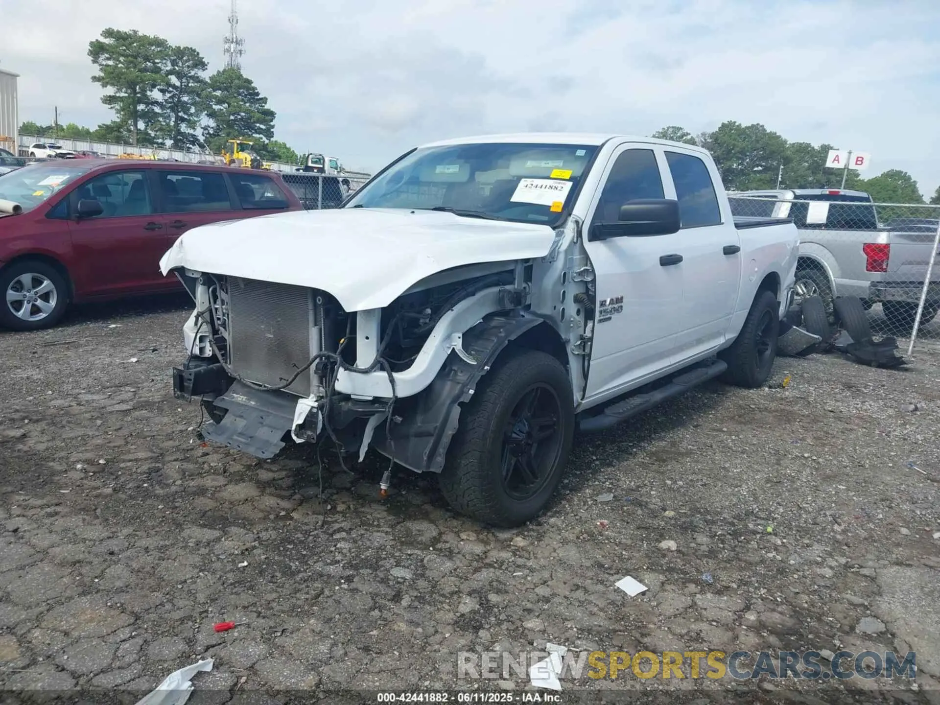 2 Photograph of a damaged car 3C6RR6KG4LG128081 RAM 1500 CLASSIC 2020