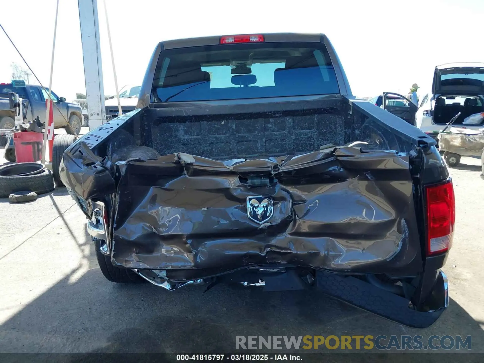 16 Photograph of a damaged car 3C6RR6KG5LG194767 RAM 1500 CLASSIC 2020