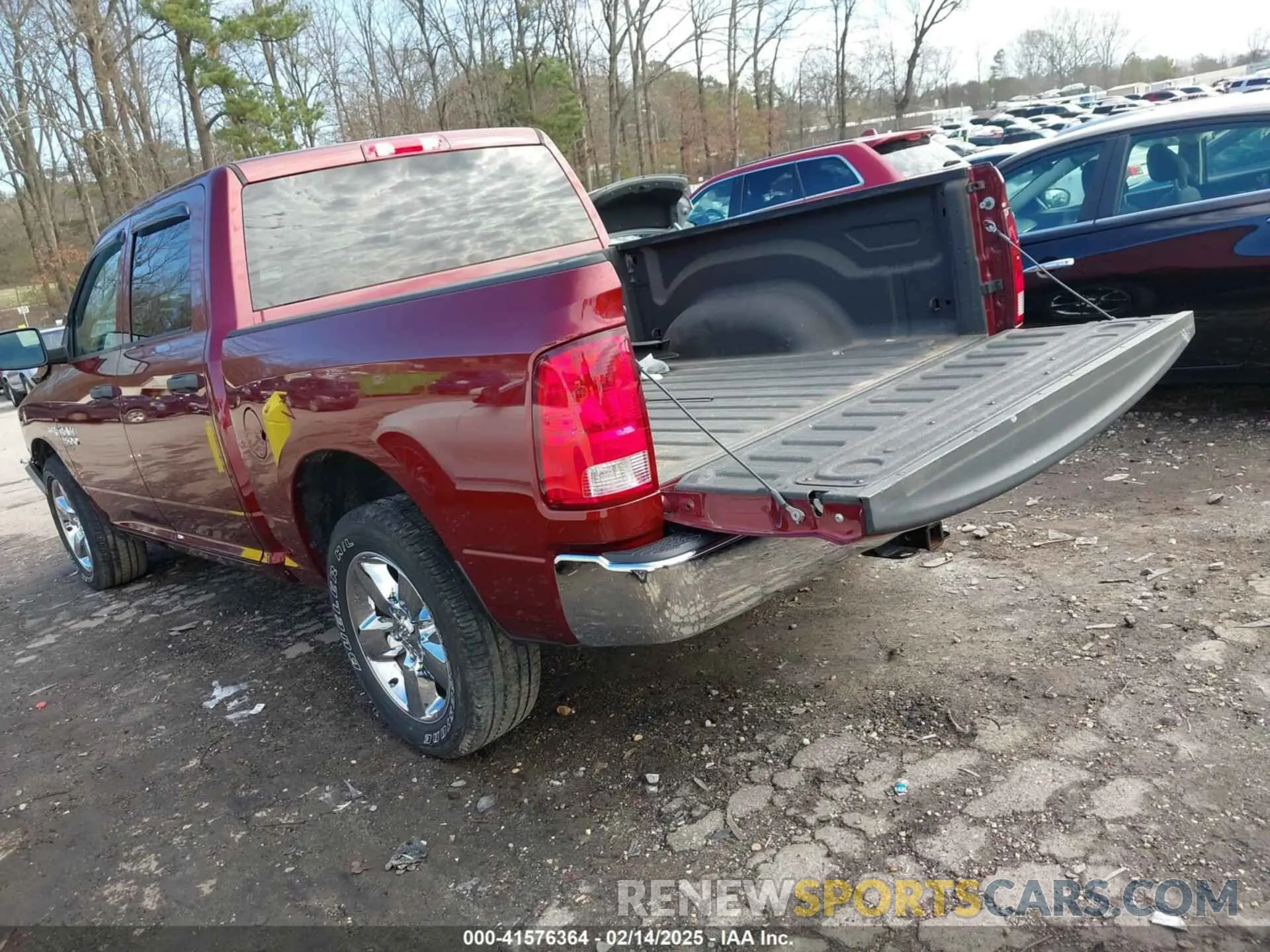 3 Photograph of a damaged car 3C6RR6KT3LG127730 RAM 1500 CLASSIC 2020