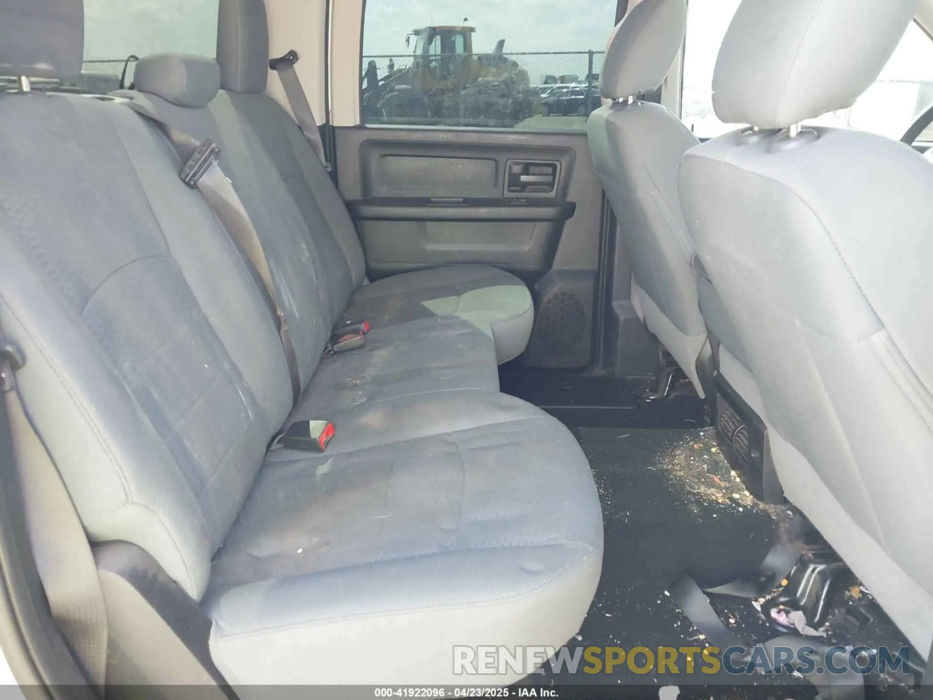 8 Photograph of a damaged car 3C6RR6KT8LG179113 RAM 1500 CLASSIC 2020