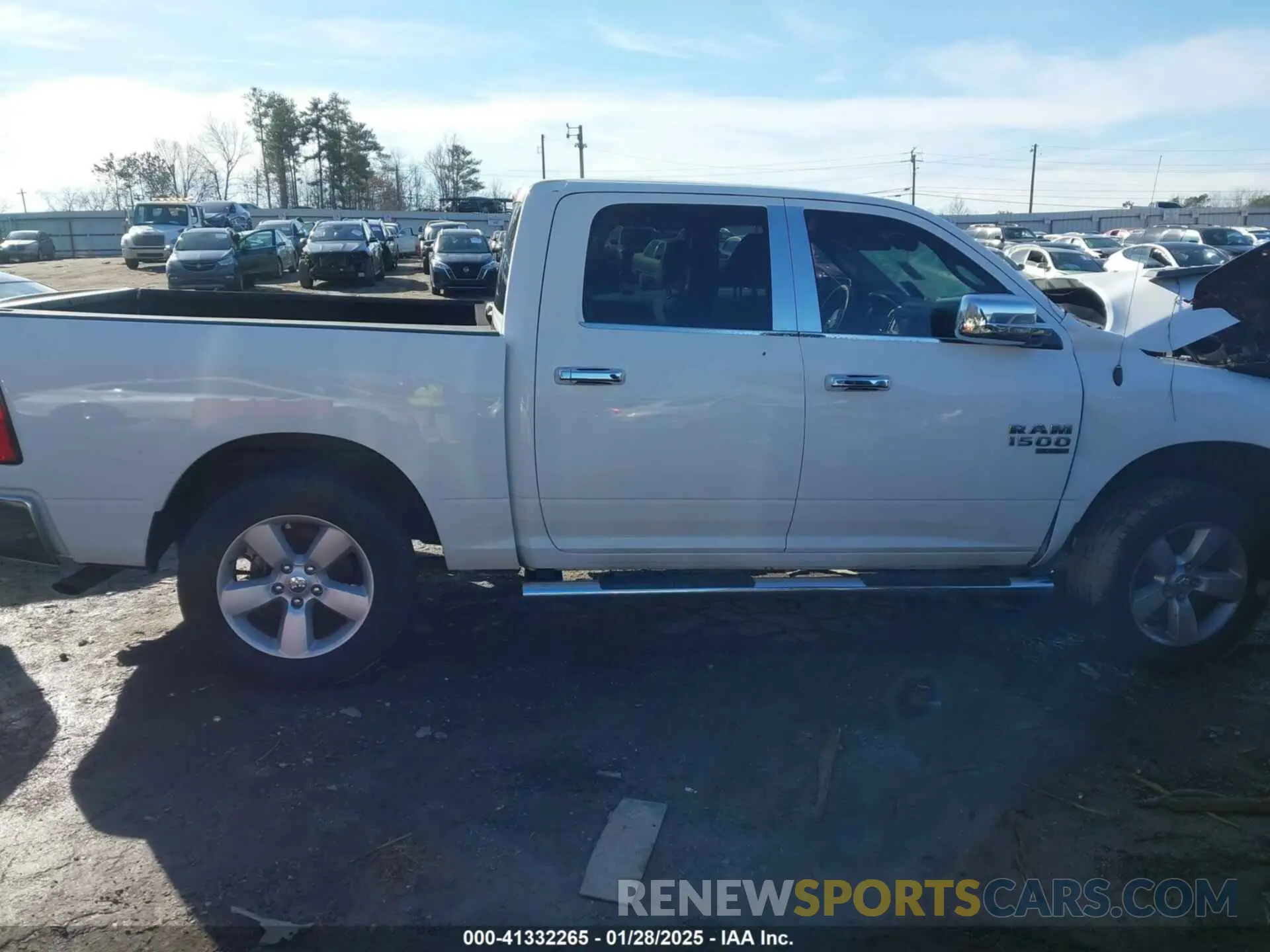 14 Photograph of a damaged car 3C6RR7KG5LG134512 RAM 1500 CLASSIC 2020