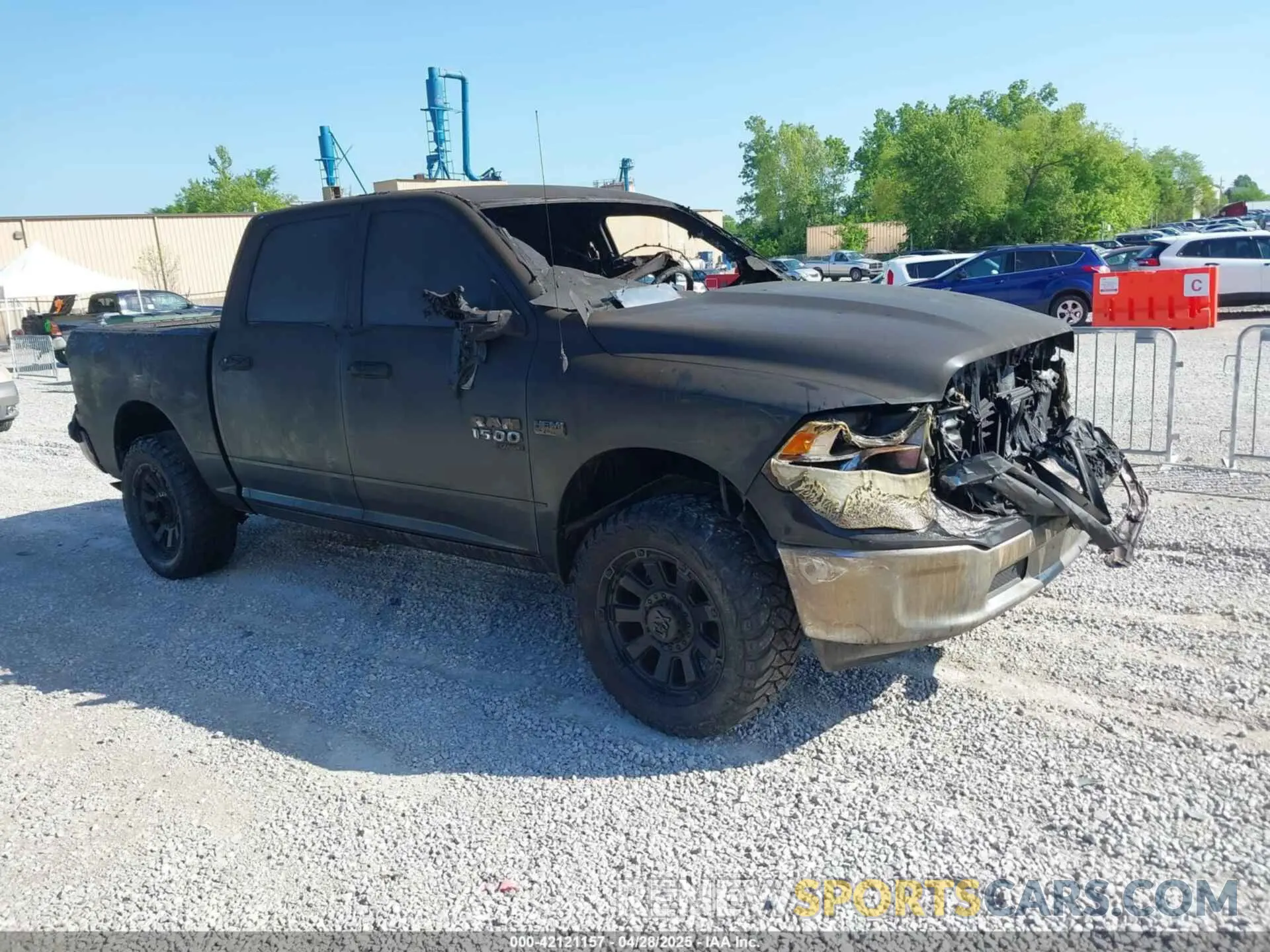 1 Photograph of a damaged car 3C6RR7KT0LG131143 RAM 1500 CLASSIC 2020