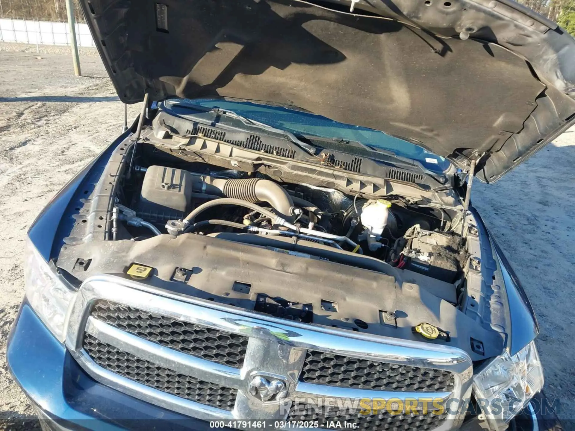 10 Photograph of a damaged car 3C6RR7KT9LG290727 RAM 1500 CLASSIC 2020