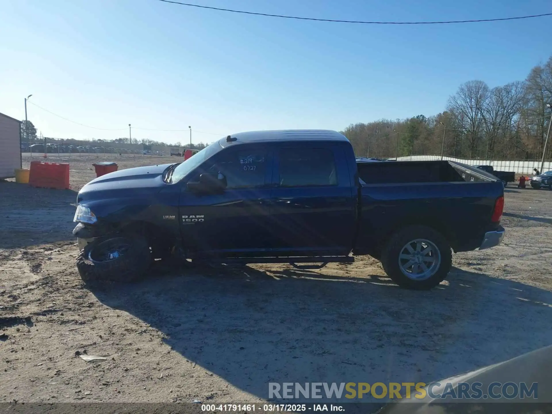 14 Photograph of a damaged car 3C6RR7KT9LG290727 RAM 1500 CLASSIC 2020