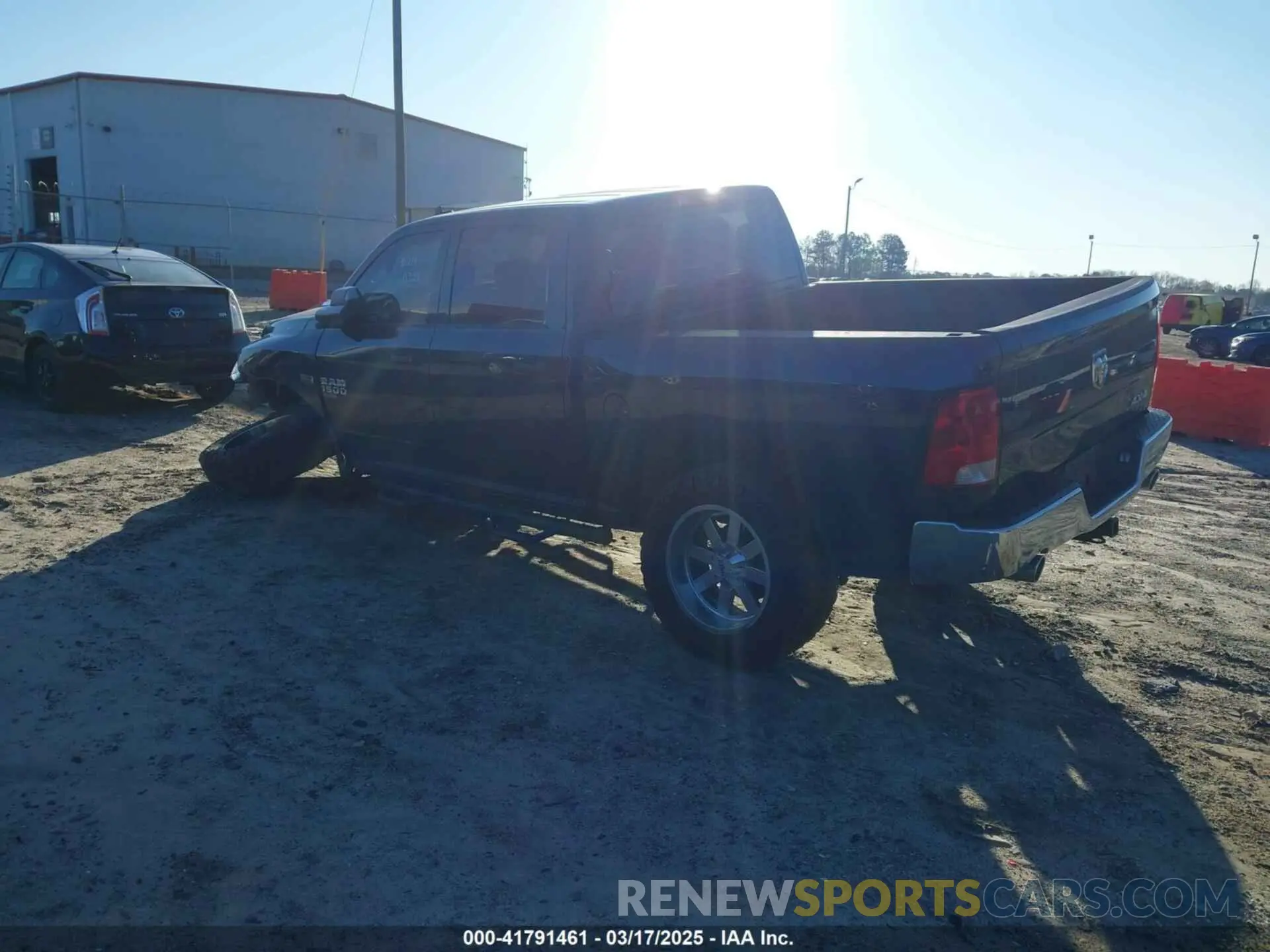 3 Photograph of a damaged car 3C6RR7KT9LG290727 RAM 1500 CLASSIC 2020