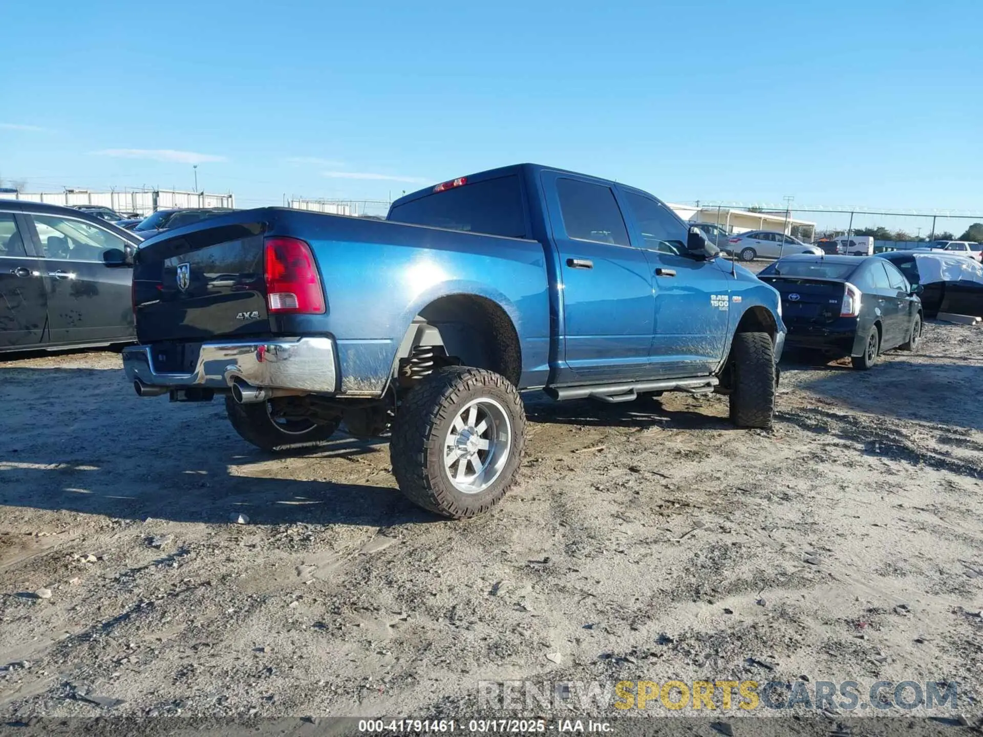 4 Photograph of a damaged car 3C6RR7KT9LG290727 RAM 1500 CLASSIC 2020