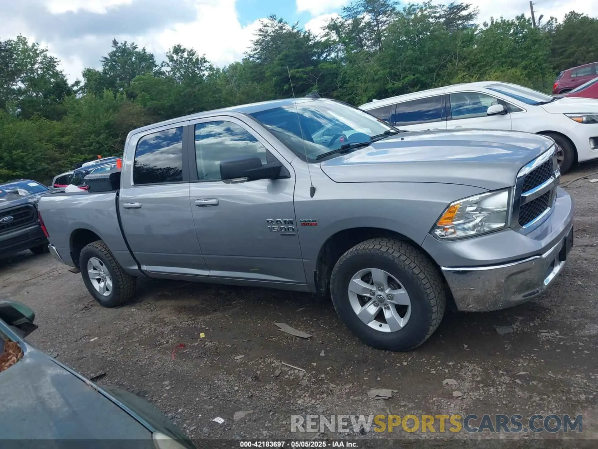 13 Photograph of a damaged car 3C6RR7LT3LG156889 RAM 1500 CLASSIC 2020