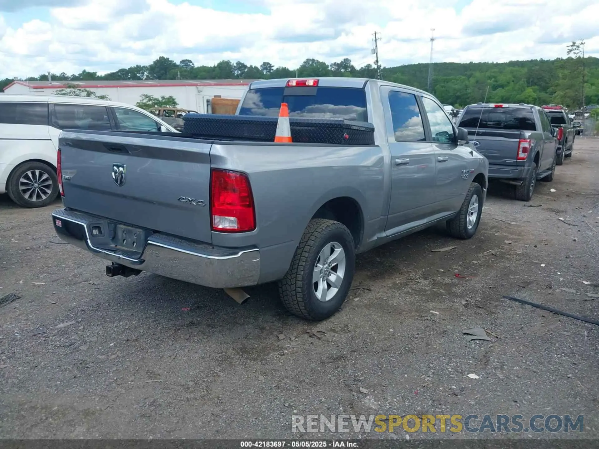 4 Photograph of a damaged car 3C6RR7LT3LG156889 RAM 1500 CLASSIC 2020