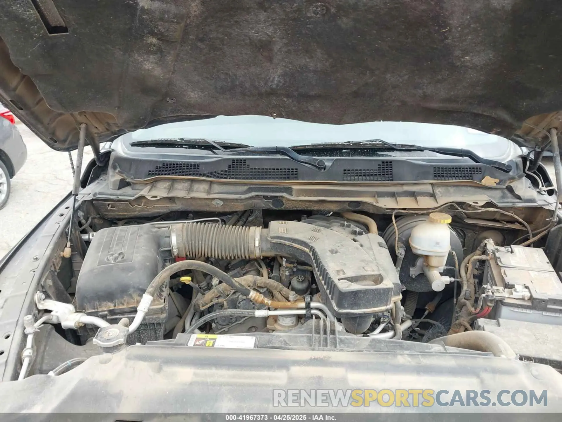 10 Photograph of a damaged car 1C6RR6FG1MS513389 RAM 1500 CLASSIC 2021