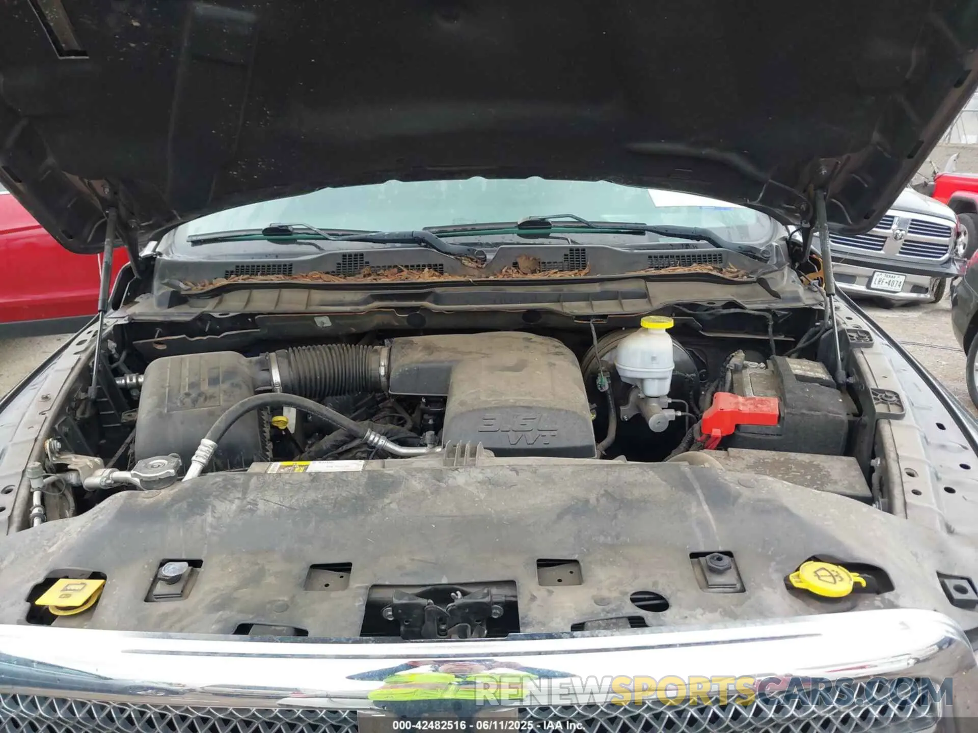 10 Photograph of a damaged car 1C6RR6FG4MS521082 RAM 1500 CLASSIC 2021