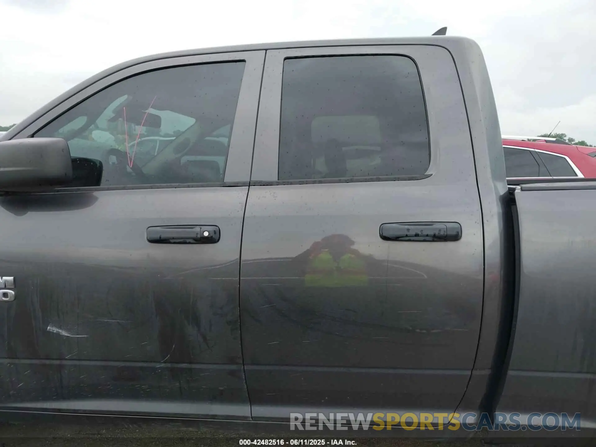 14 Photograph of a damaged car 1C6RR6FG4MS521082 RAM 1500 CLASSIC 2021