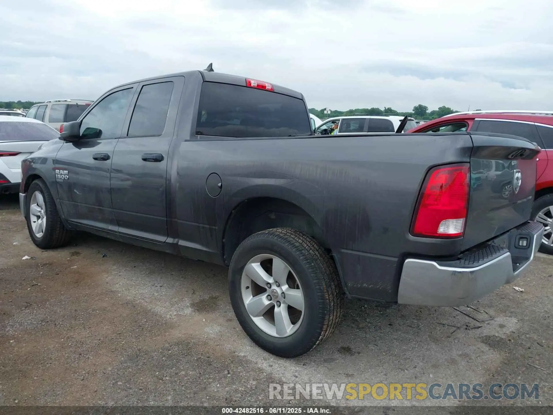 3 Photograph of a damaged car 1C6RR6FG4MS521082 RAM 1500 CLASSIC 2021