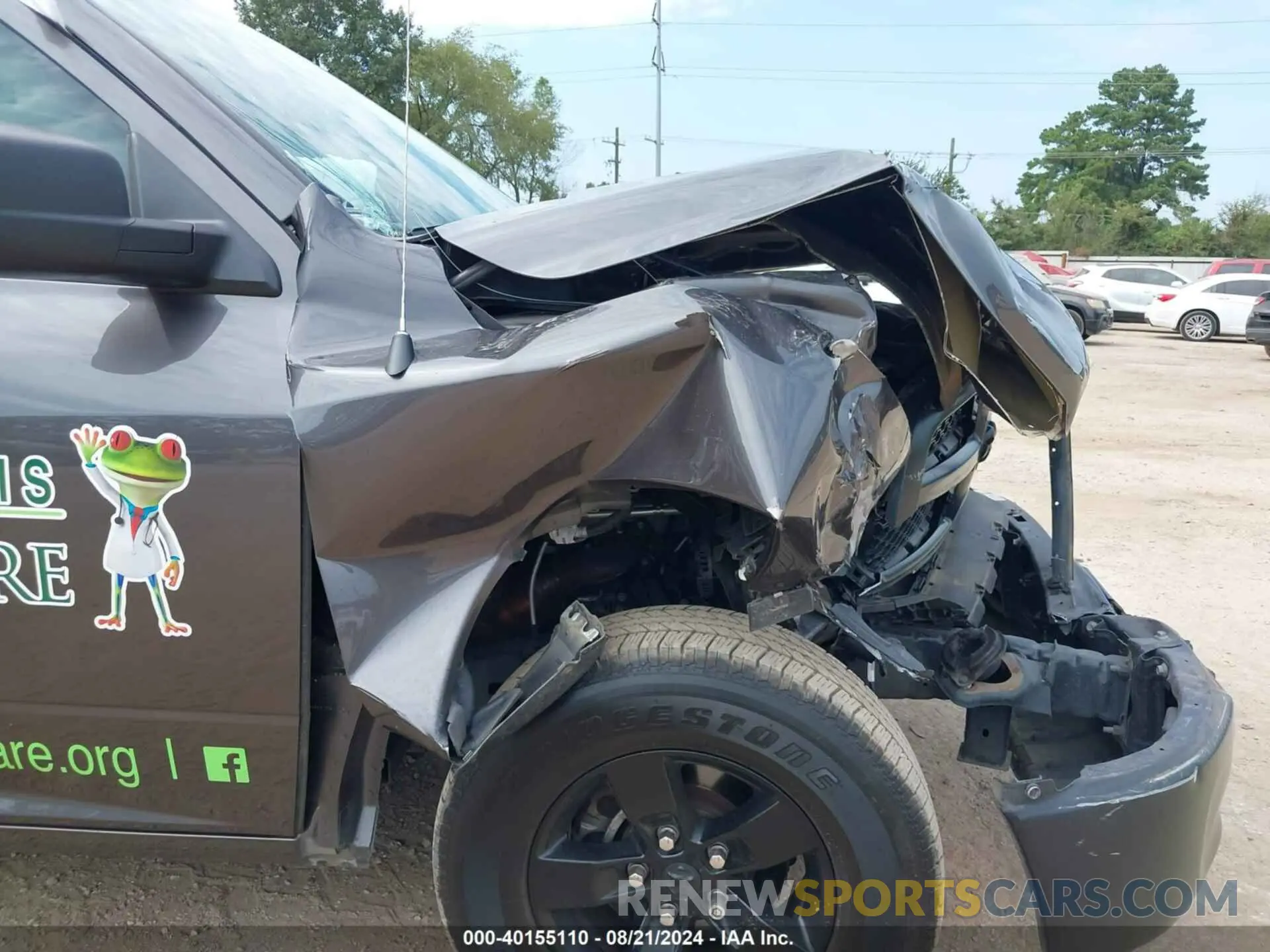 19 Photograph of a damaged car 1C6RR6FG6MS563480 RAM 1500 CLASSIC 2021