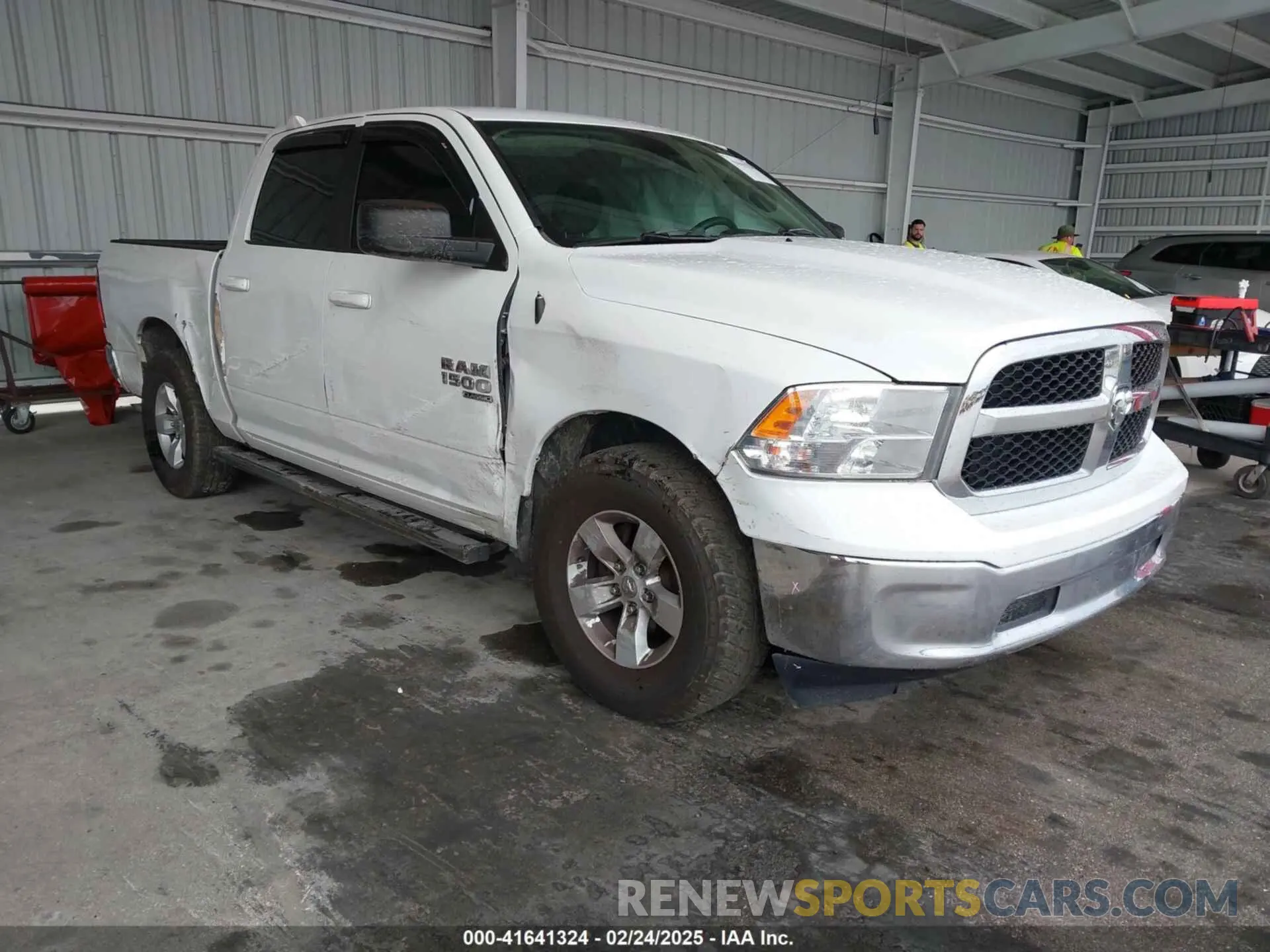 1 Photograph of a damaged car 1C6RR6LG0MS533587 RAM 1500 CLASSIC 2021