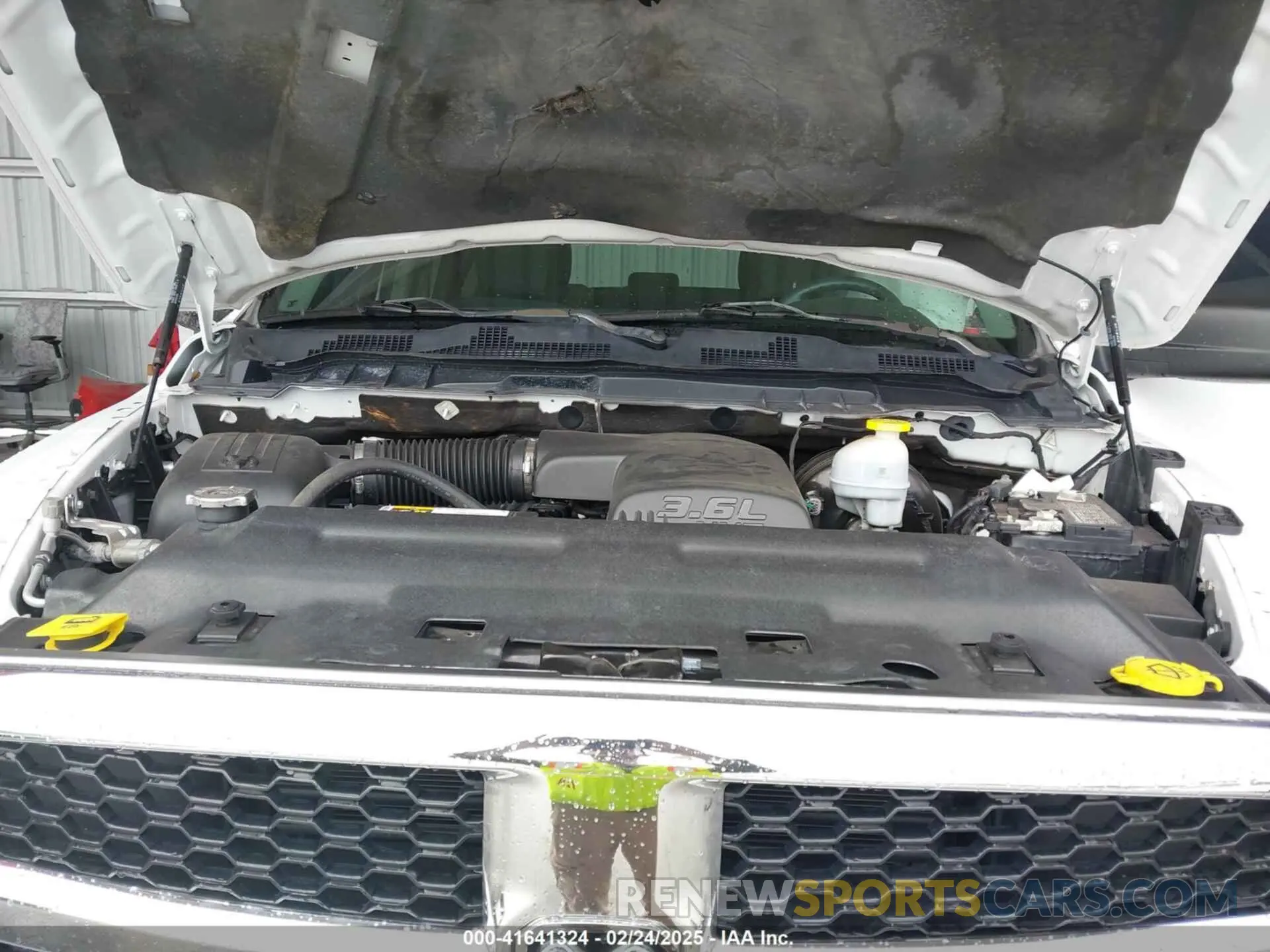 10 Photograph of a damaged car 1C6RR6LG0MS533587 RAM 1500 CLASSIC 2021