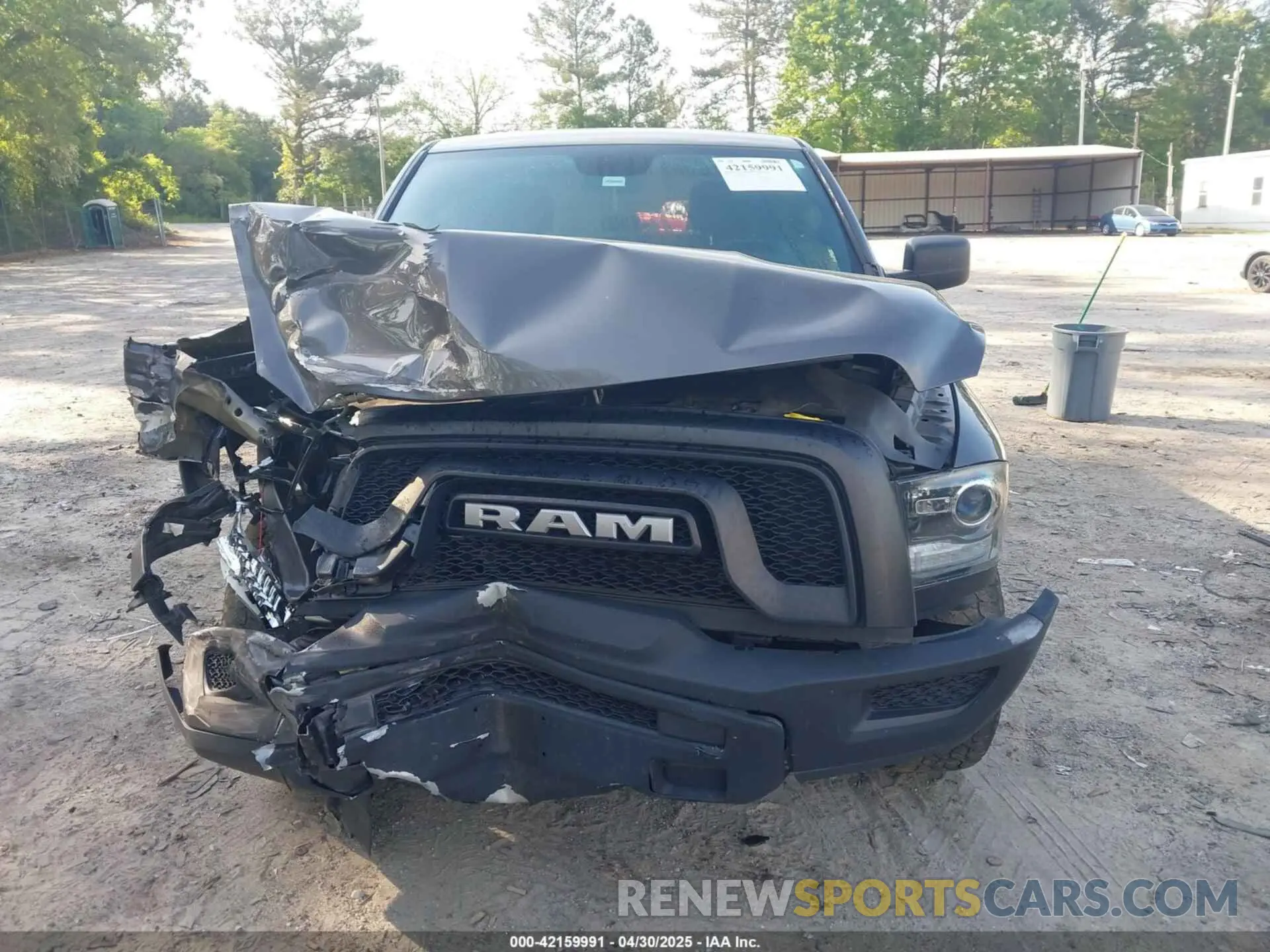 13 Photograph of a damaged car 1C6RR6LG5MS508684 RAM 1500 CLASSIC 2021