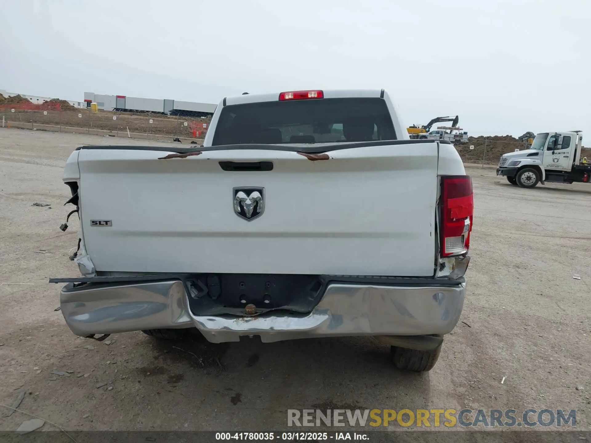 16 Photograph of a damaged car 1C6RR6LGXMS539333 RAM 1500 CLASSIC 2021