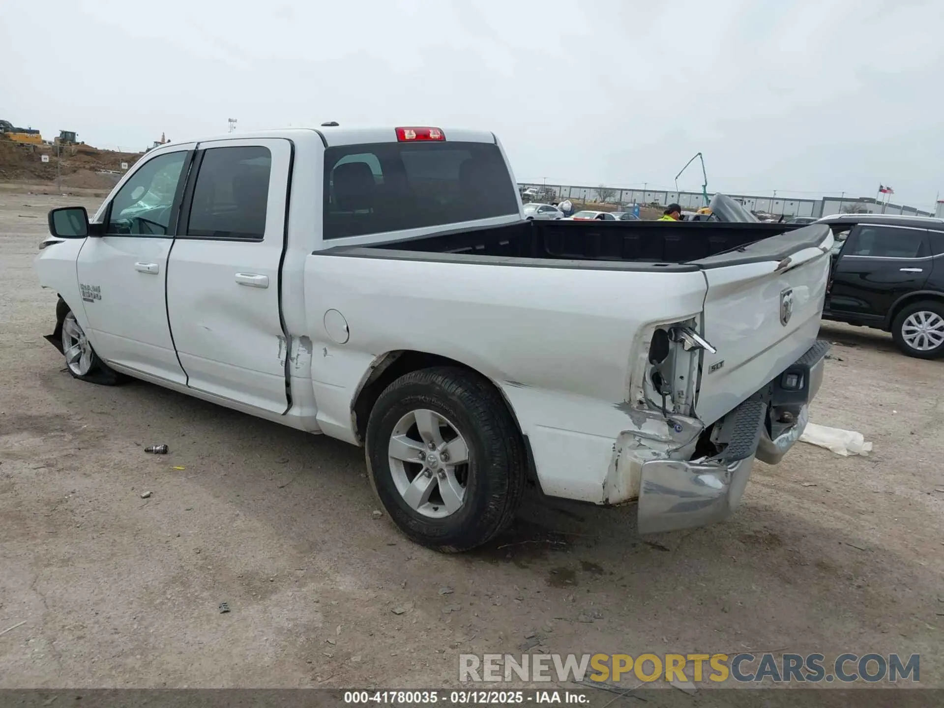 3 Photograph of a damaged car 1C6RR6LGXMS539333 RAM 1500 CLASSIC 2021