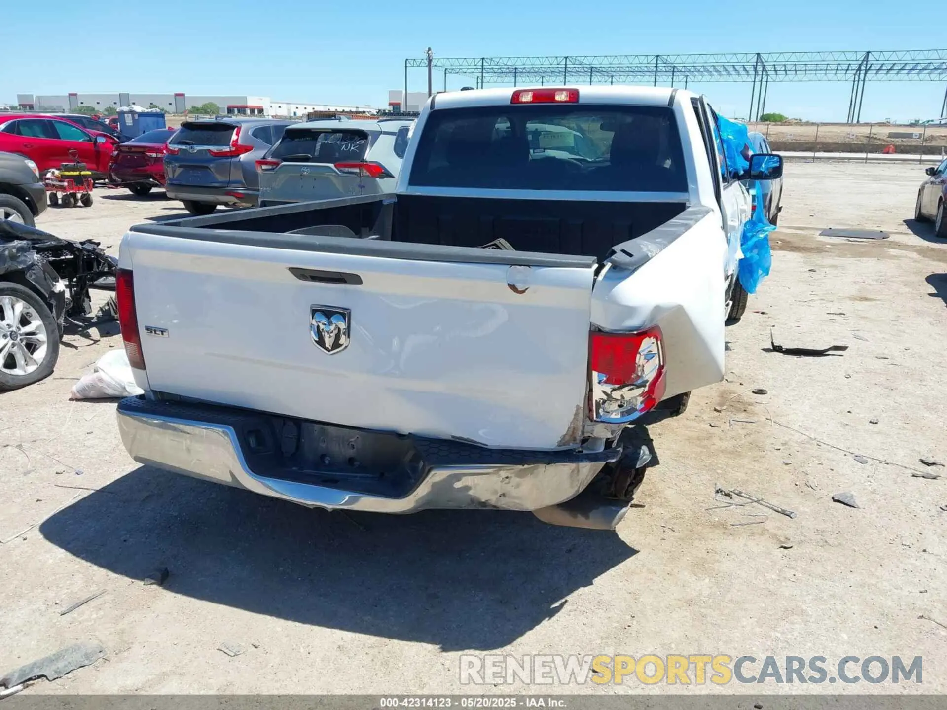 4 Photograph of a damaged car 1C6RR6TTXMS517345 RAM 1500 CLASSIC 2021