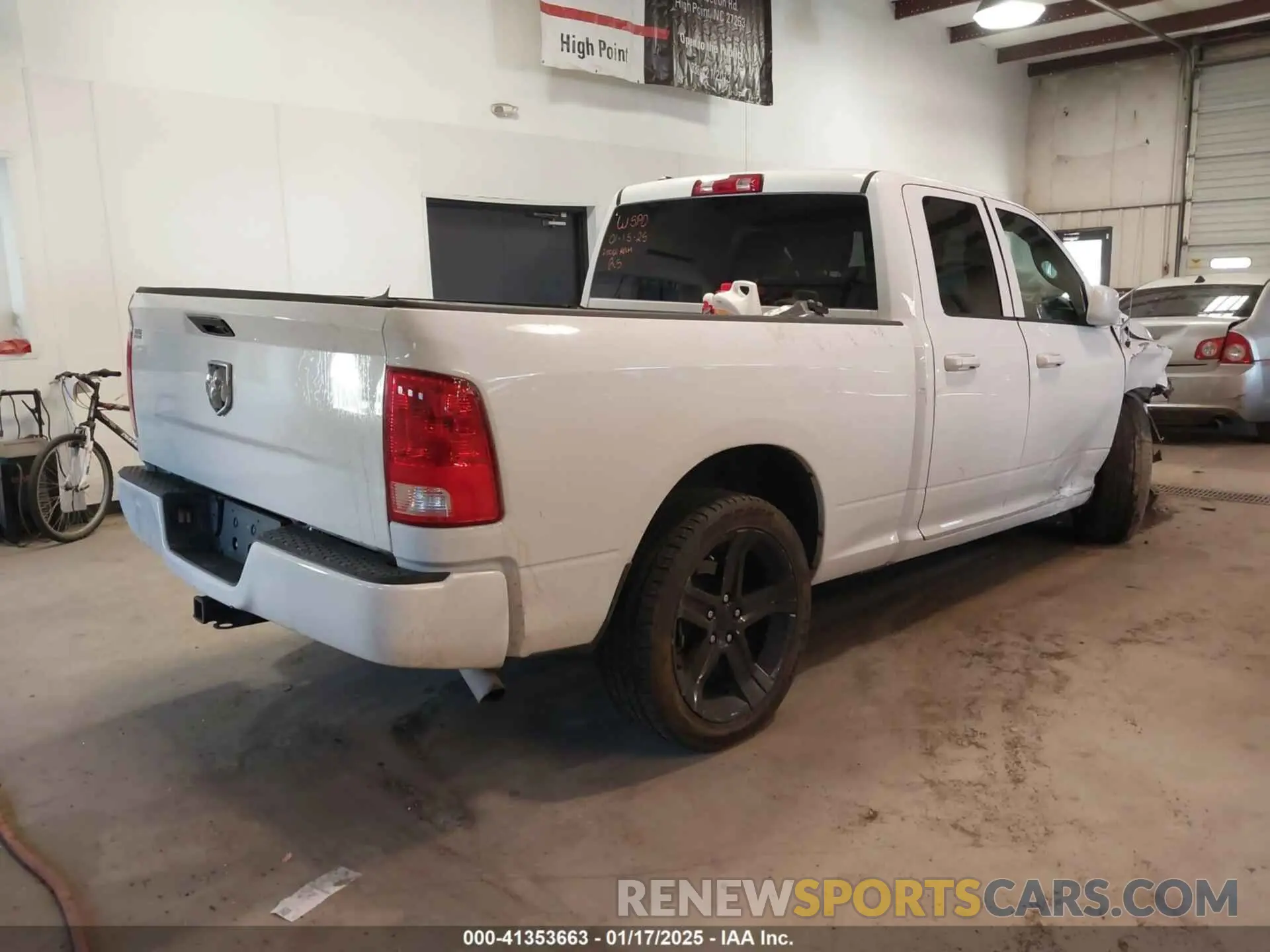 4 Photograph of a damaged car 1C6RR7FG0MS507914 RAM 1500 CLASSIC 2021