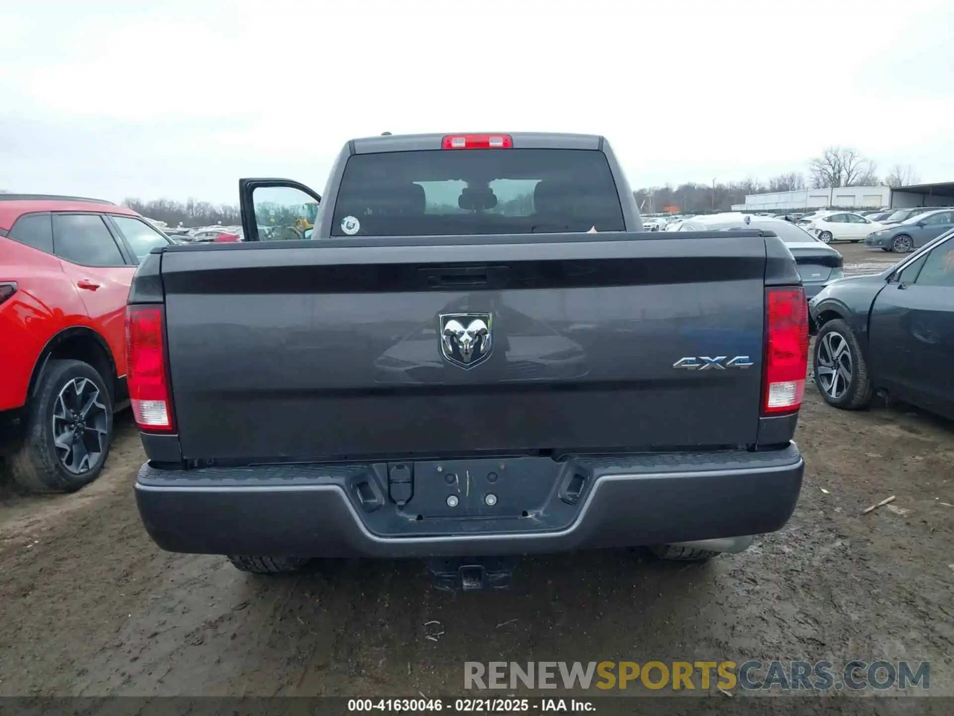 17 Photograph of a damaged car 1C6RR7FG0MS513972 RAM 1500 CLASSIC 2021