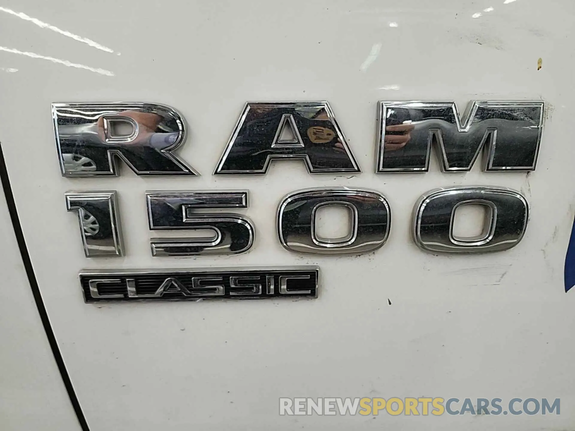 18 Photograph of a damaged car 1C6RR7FG2MS577723 RAM 1500 CLASSIC 2021
