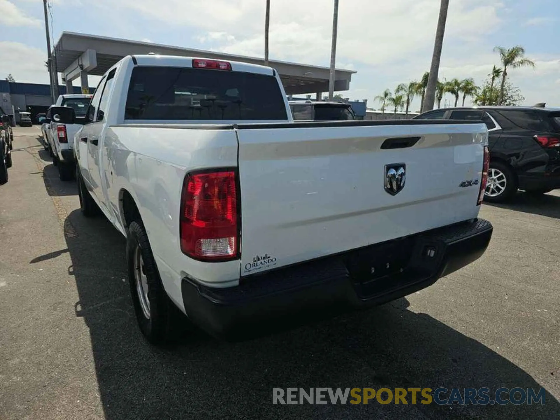 5 Photograph of a damaged car 1C6RR7FG4MS555514 RAM 1500 CLASSIC 2021