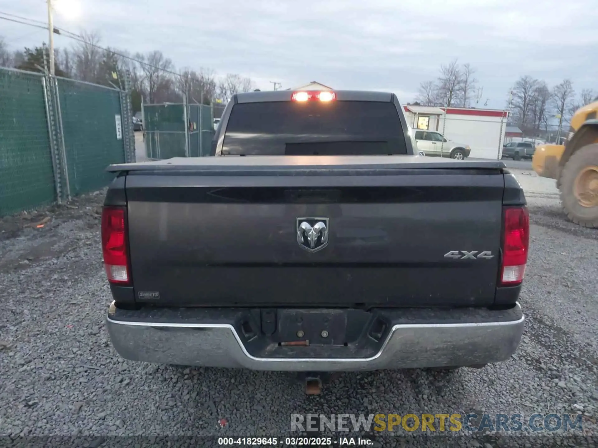16 Photograph of a damaged car 1C6RR7FGXMS515681 RAM 1500 CLASSIC 2021