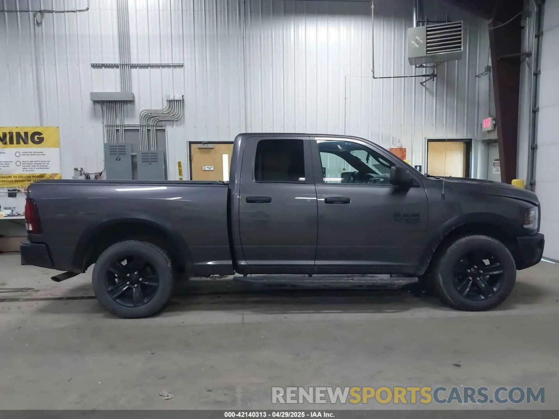 14 Photograph of a damaged car 1C6RR7GG6MS510833 RAM 1500 CLASSIC 2021
