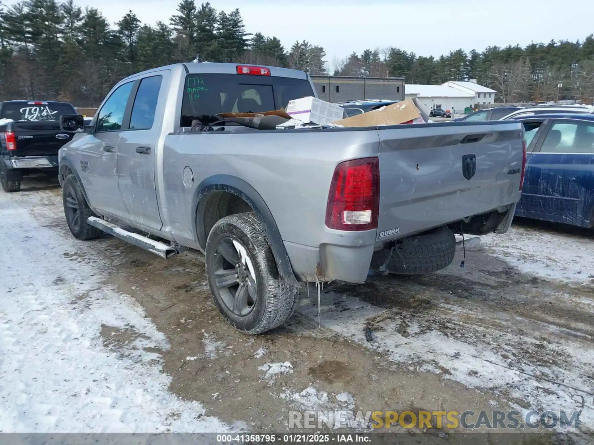 3 Photograph of a damaged car 1C6RR7GG6MS582308 RAM 1500 CLASSIC 2021