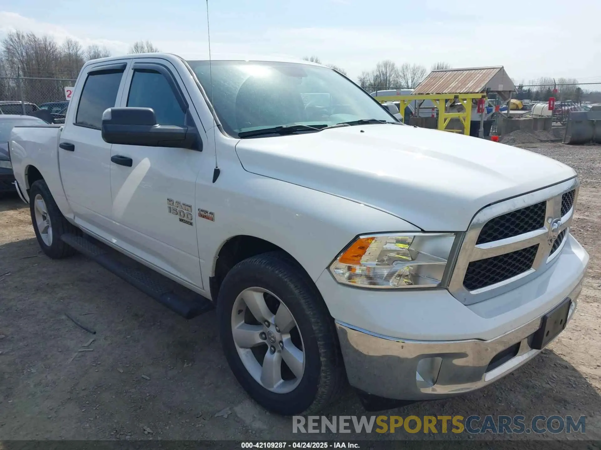 1 Photograph of a damaged car 1C6RR7KT7MS572861 RAM 1500 CLASSIC 2021