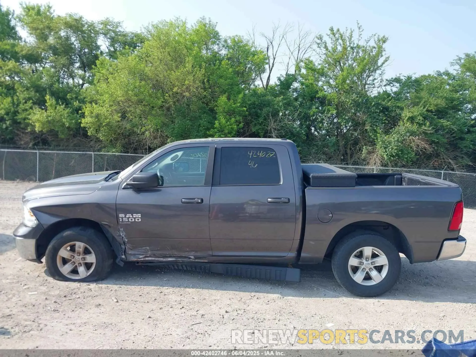 14 Photograph of a damaged car 1C6RR7LG4MS535767 RAM 1500 CLASSIC 2021